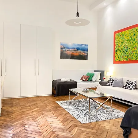 Quiet In Krakow, Main Station Apartment