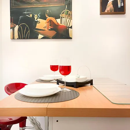 Quiet In Krakow, Main Station Apartment *